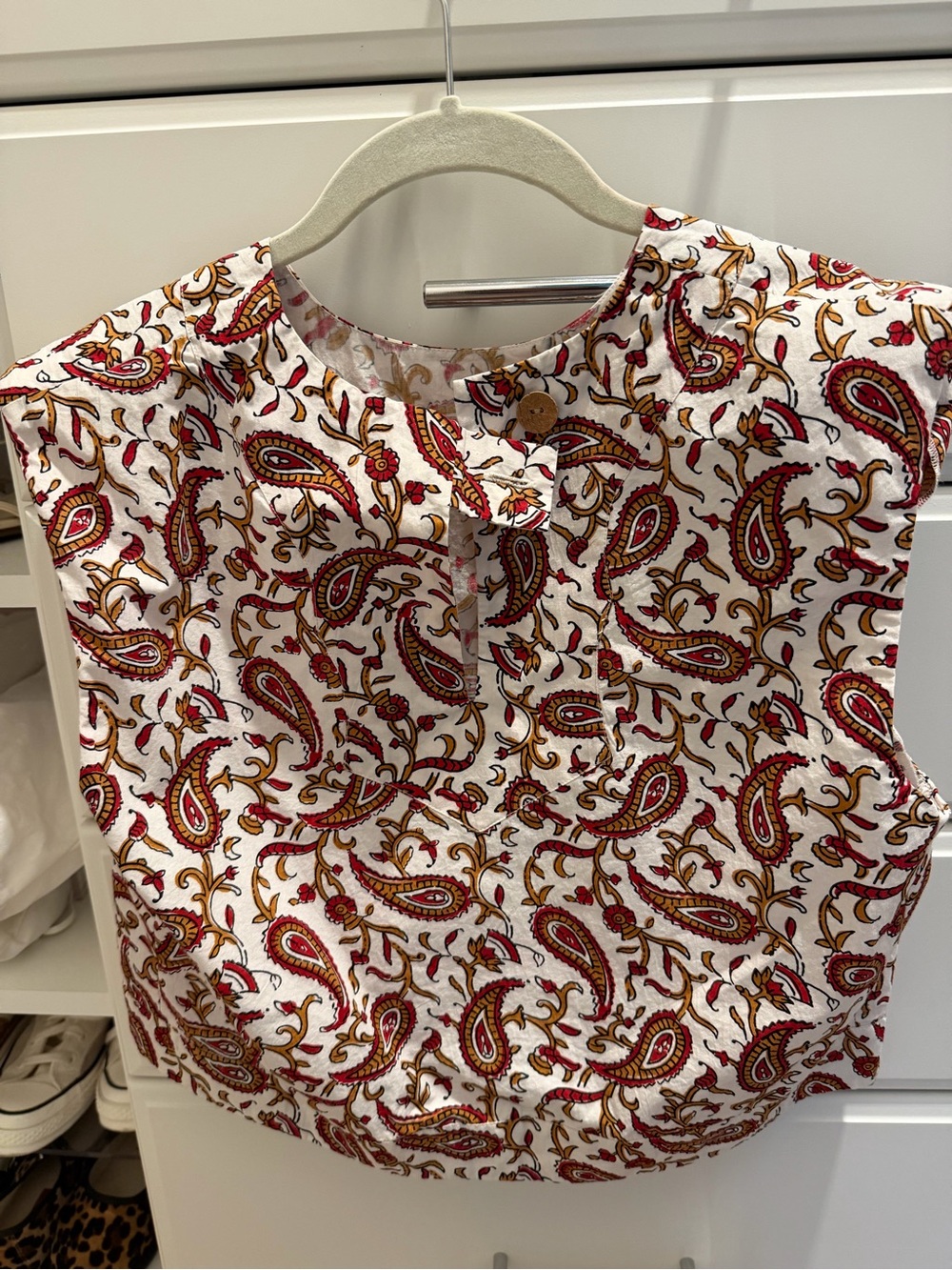 Slim Shell Top - Picture 2 of 3